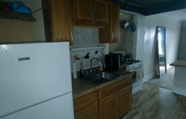 102 Center Ave