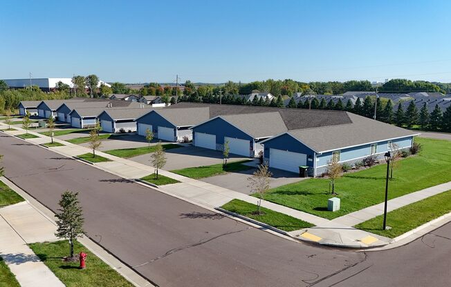 2 beds, 1 bath, 939 sqft, $1,465