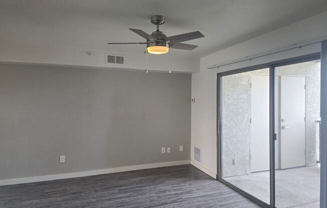 2 beds, 2 baths, 850 sqft, $1,450, Unit 207