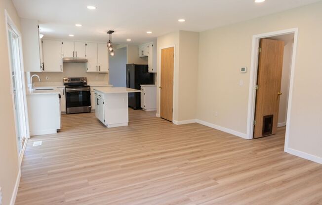 4Bd/3.5Ba Mill Creek House