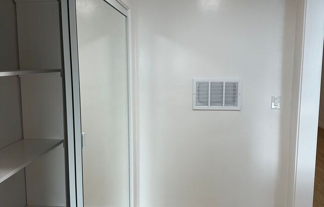 Studio, 1 bath, 620 sqft, $1,995, Unit 335
