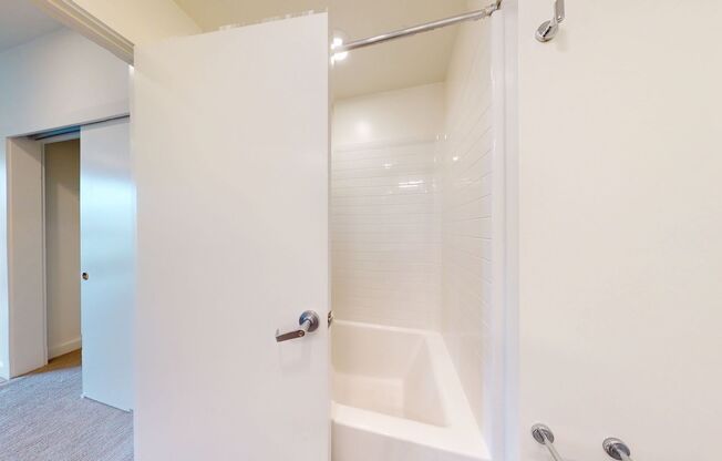 2 beds, 2 baths, 980 sqft, $2,845, Unit 202