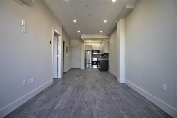 2517 BEDFORD AVE.