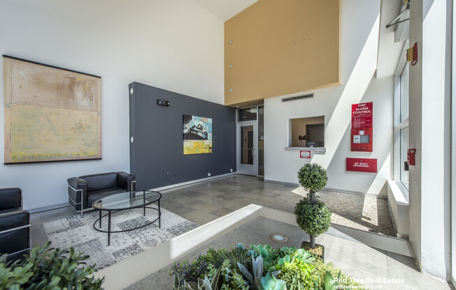 160 East Berkeley St. #519