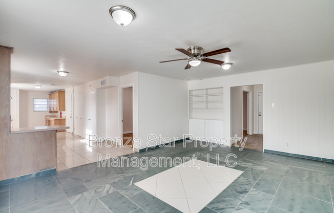 518 RIDGEDALE DR