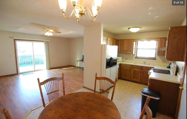 3 beds, 2 baths, $1,195