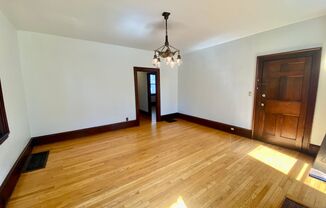 2 beds, 1 bath, $1,395, Unit 1