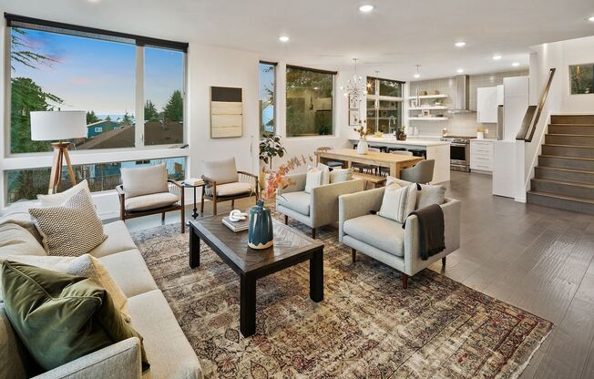 Urban luxury home with Views!