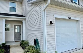 3 beds, 2.5 baths, $2,295