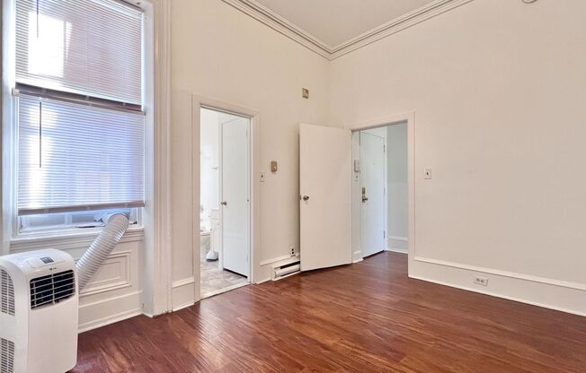 1 bed, 1 bath, $1,425, Unit #2F