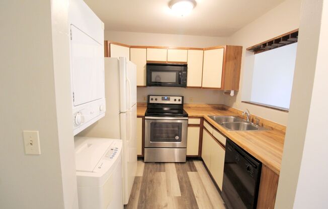 3 beds, 2 baths, $625