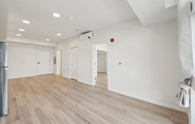 1 bed, 1 bath, 583 sqft, $3,295, Unit 207 - Furnished