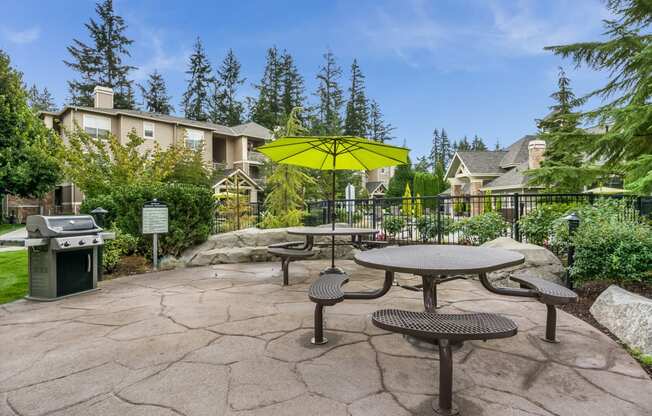 Picnic and BBQ Area at The Estates at Cougar Mountain, 98027, WA