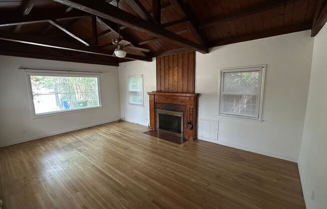 3 Bed, 2 Bath Home in Lake Balboa