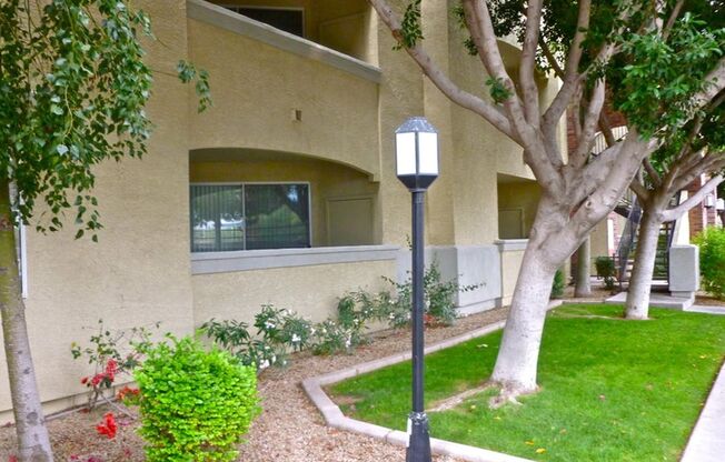 1 bed, 1 bath, 760 sqft, $1,200, Unit 329