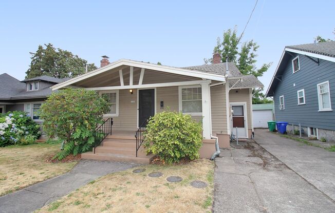 Charming Vintage 1 Bed + BONUS has Been Nicely Updated in S. Tabor Bungalow