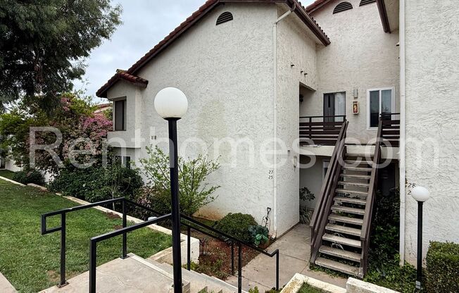 Escondido, 2425 Cranston Dr #27, Vltd Ceilings, Ceiling Fans, All Appl’s, AC / Gas Log Fireplace, Comm Pool and Spa.