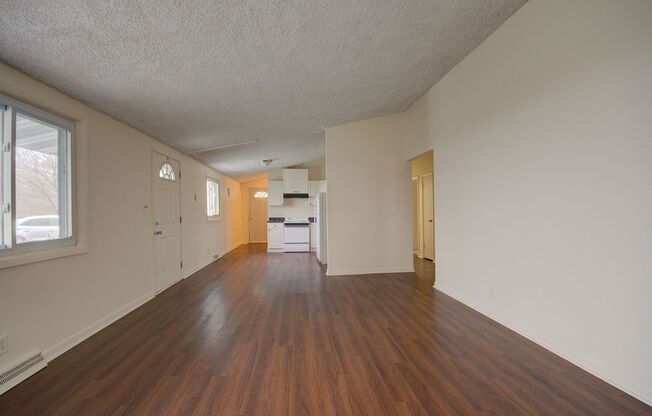 3 beds, 1 bath, $1,400