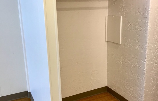 1 bed, 1 bath, 450 sqft, $1,165, Unit 304