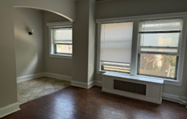 Studio, 1 bath, 380 sqft, $825, Unit 116