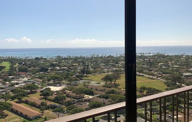 Luxury Kahala Condo - 3bd/2ba/2pkg, High Floor - Corner Unit