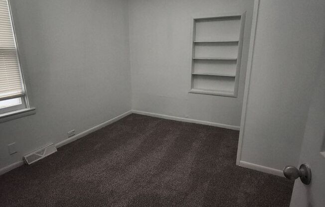 Spacious 3 Bedroom Home in Council Bluffs – Fully Updated!