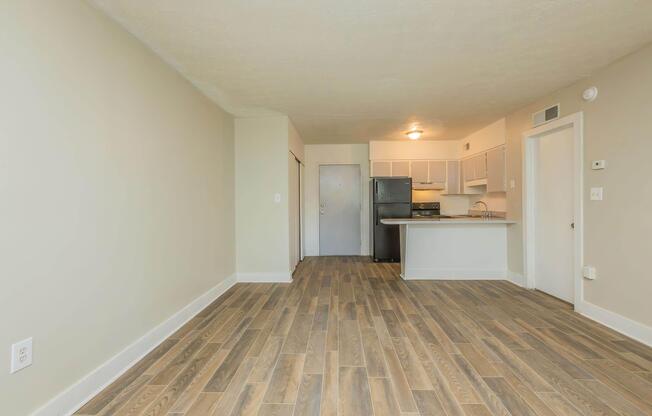 1 bed, 1 bath, 659 sqft, $899