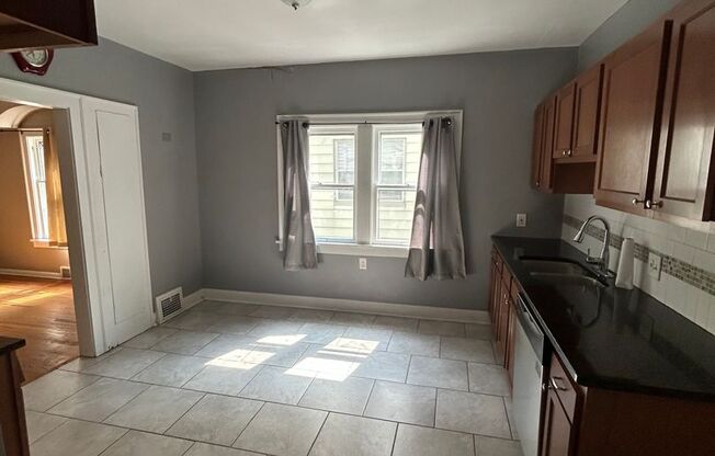 4703 Stickney