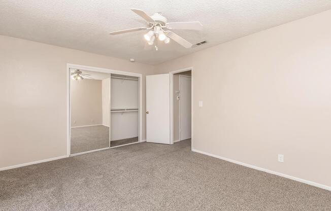 1 bed, 1 bath, 700 sqft, $1,375