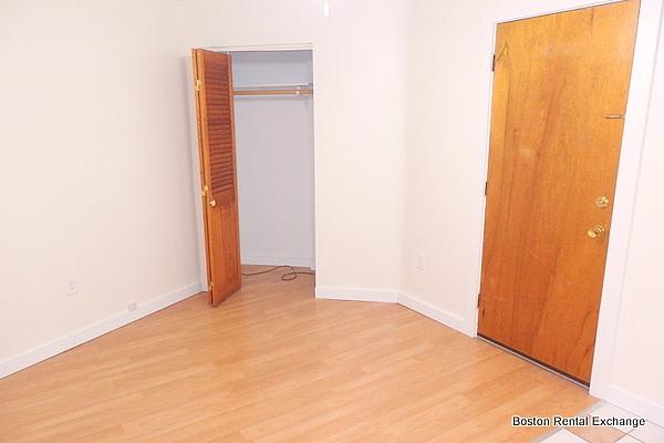 3 Holland St.