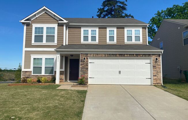 Move in ready, 2 story home located in Gibbon Crossing!