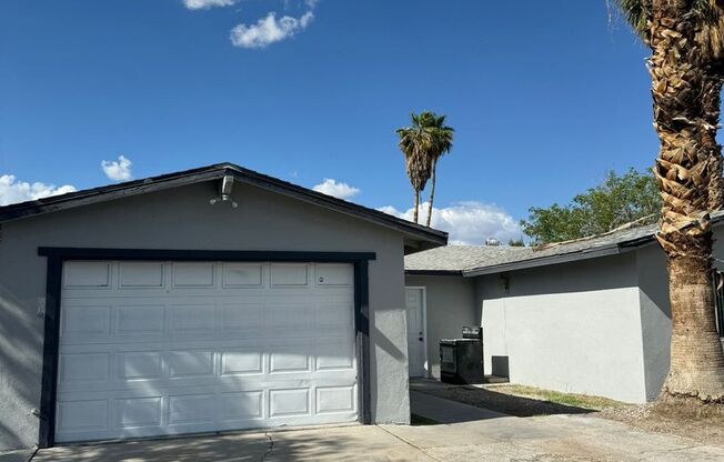 Great 3 Bedroom Home Available Near East Las Vegas!