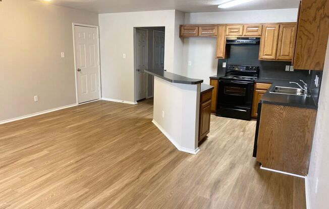 SENIOR LIVING! 55 and older Gated Community!