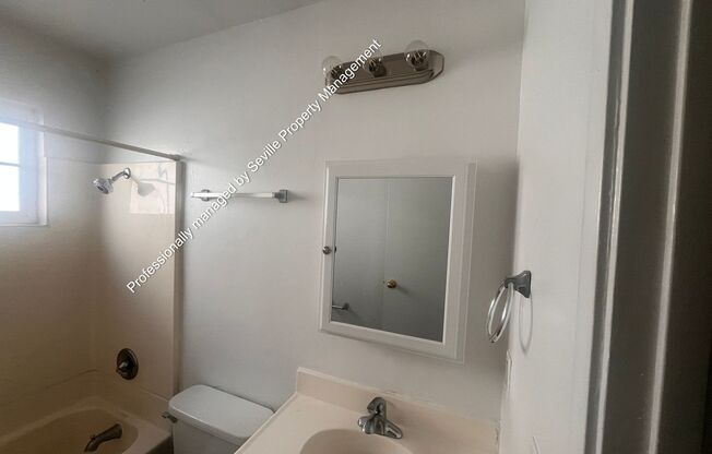 2 beds, 1 bath, $2,195, Unit D