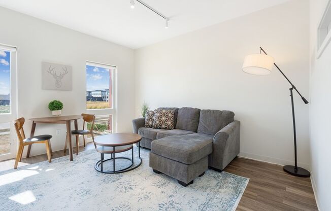 1 bed, 1 bath, 627 sqft, $1,400, Unit #322