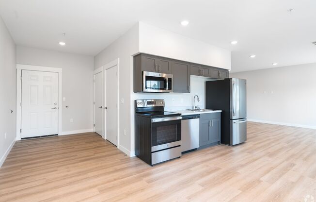 Now Leasing - New Construction - July 2023