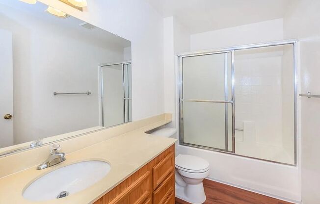 2 beds, 2 baths, 905 sqft, $2,485, Unit Unit 225