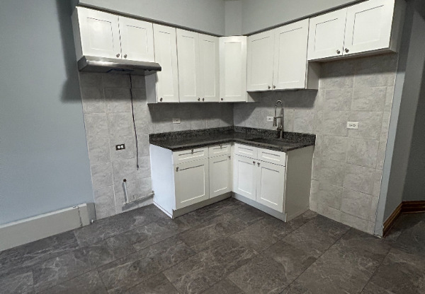 3149 W 42 PL