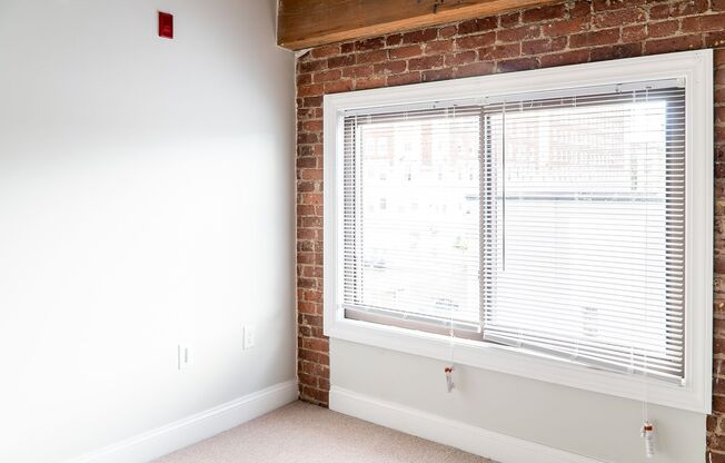 2 beds, 1.5 baths, 840 sqft, $2,295, Unit 104