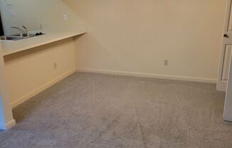 1 bed, 1 bath, 790 sqft, $915, Unit 5081