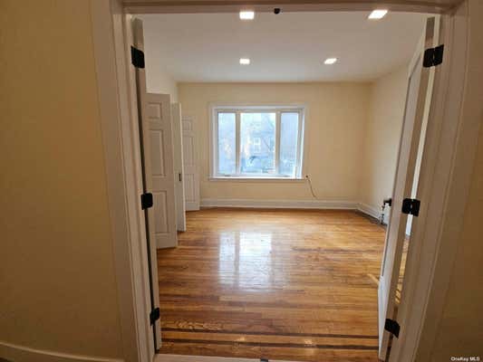 1 bed, 1 bath, $2,300, Unit 2F