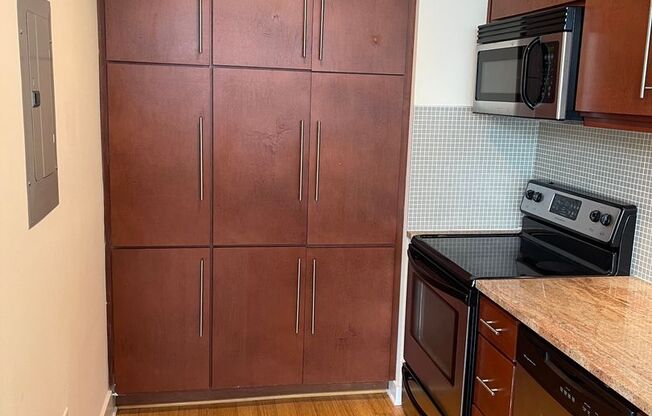 1 bed, 1 bath, 631 sqft, $1,250, Unit 308