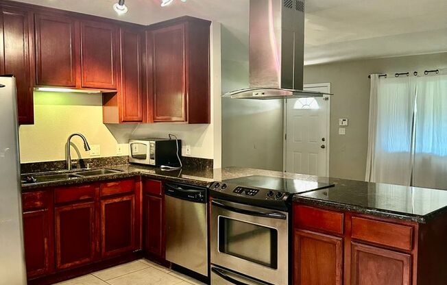 Discover this Charming 2-Bedroom - Tempe - Close to Mill Ave