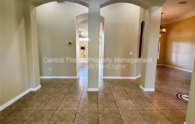 16127 BRISTOL LK CIR