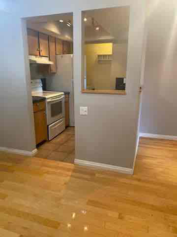 2 beds, 2 baths, 810 sqft, $1,750