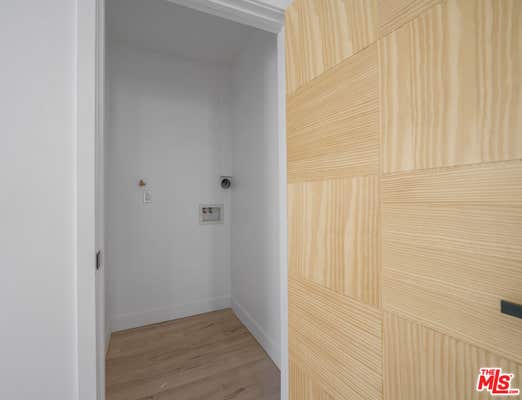6837 YOLANDA AVE