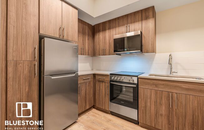 Studio, 1 bath, 389 sqft, $1,300, Unit 407