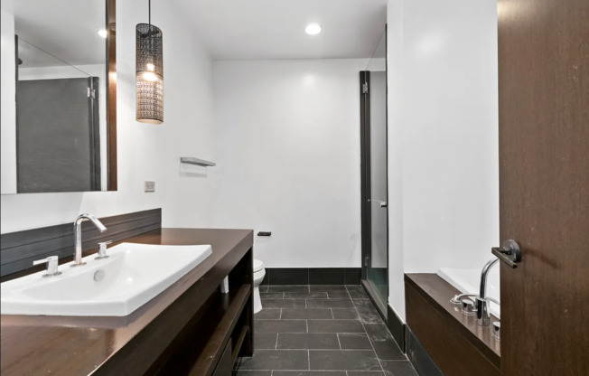 Studio, 1 bath, 590 sqft, $3,995, Unit 25C