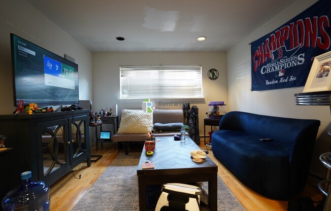 9 COMMONWEALTH CT