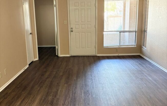 **CHARMING 2 BEDROOM/2 BATHROOM PATIO HOME IN CHANDLER (CHANDLER BLVD & COOPER)**